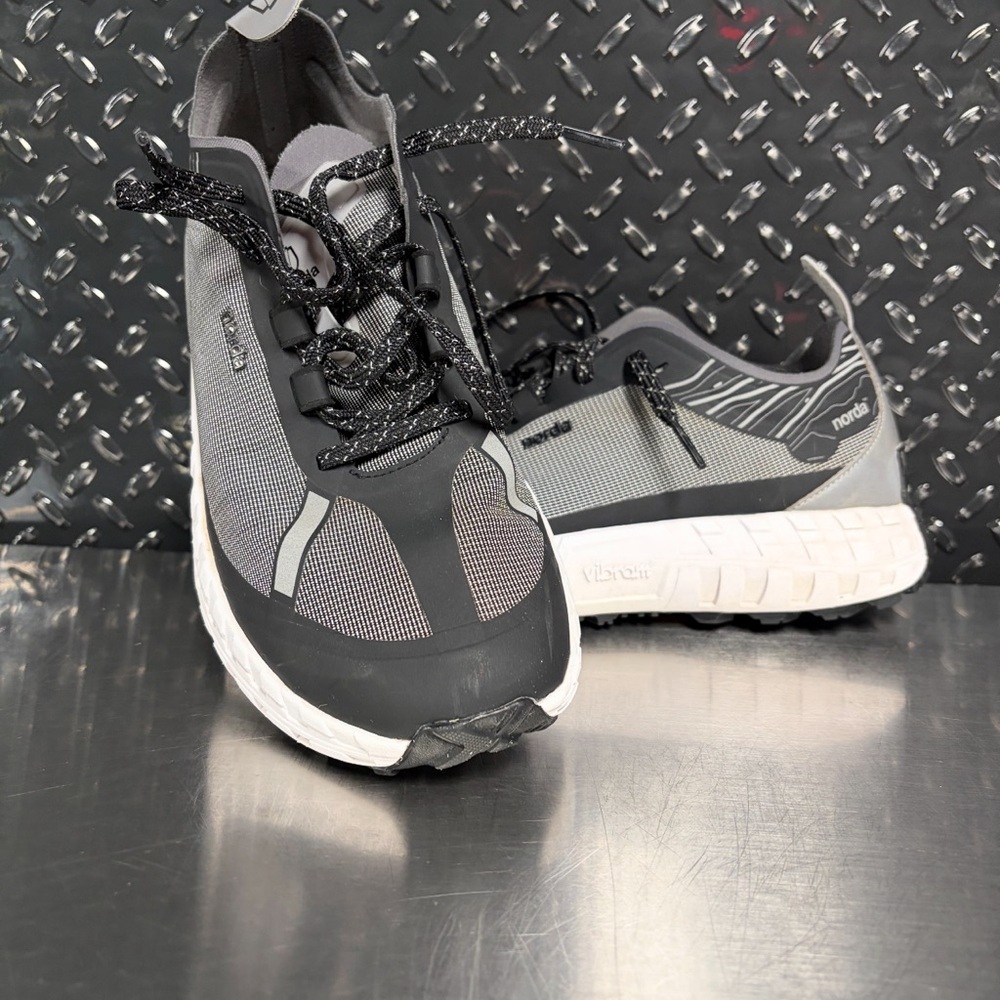 Men’s Norda 001